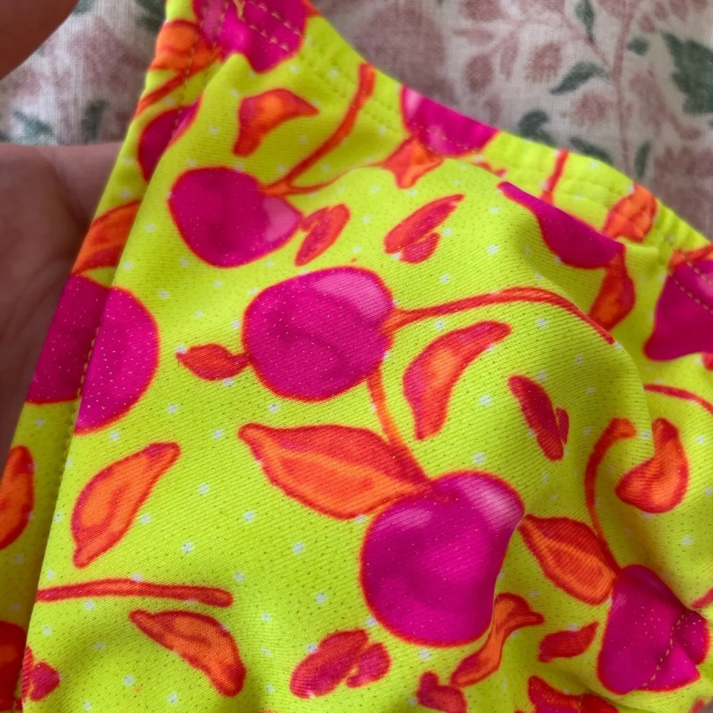 Vintage neon pink and yellow bikini - Picture 5 of 8